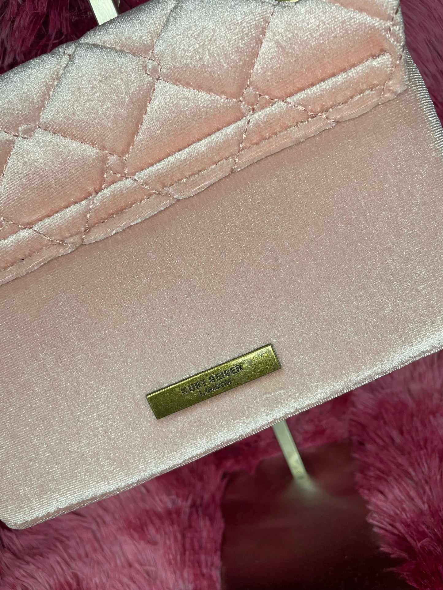 Bolso CrossBody Velvet Kensington Pink