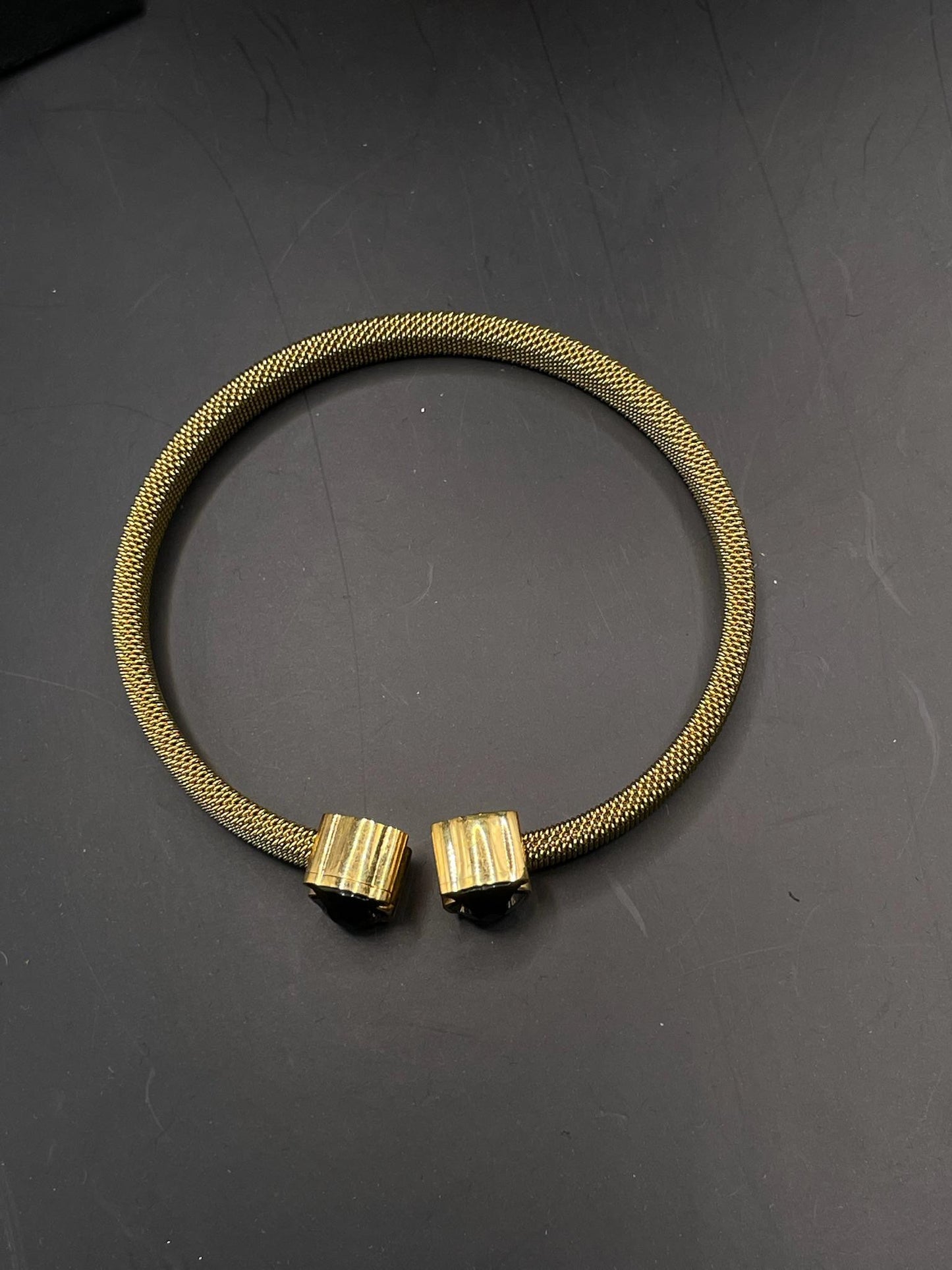 Love me Onyx Gold Collar, Aretes, Anillo y Brazalete