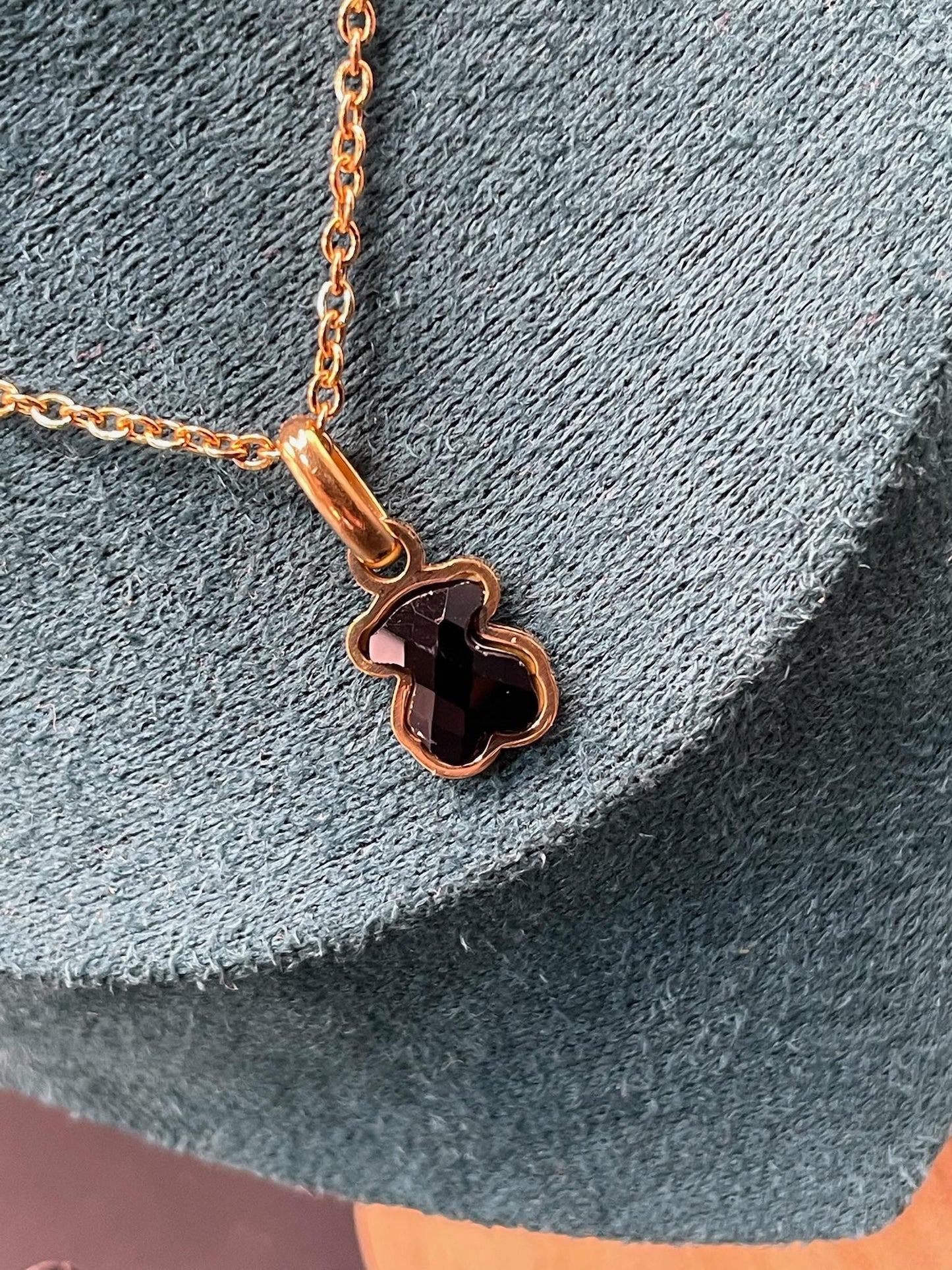 Love me Onyx Gold Collar, Aretes, Anillo y Brazalete