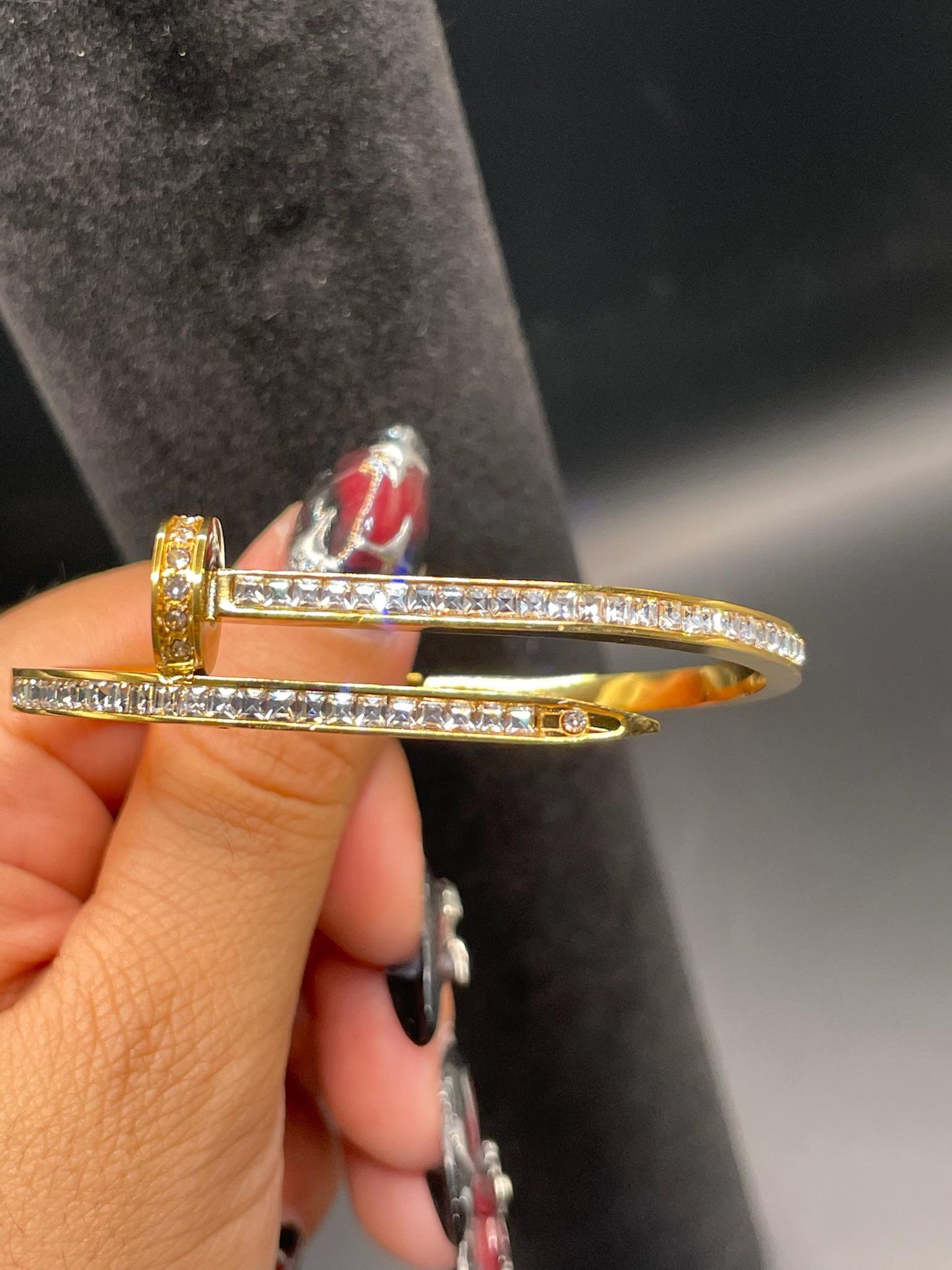 Micro-inlaid Zircon Nail Gold Bracalet