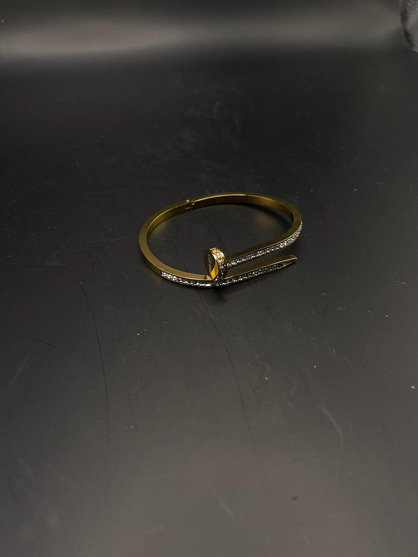 Micro-inlaid Zircon Nail Gold Bracalet