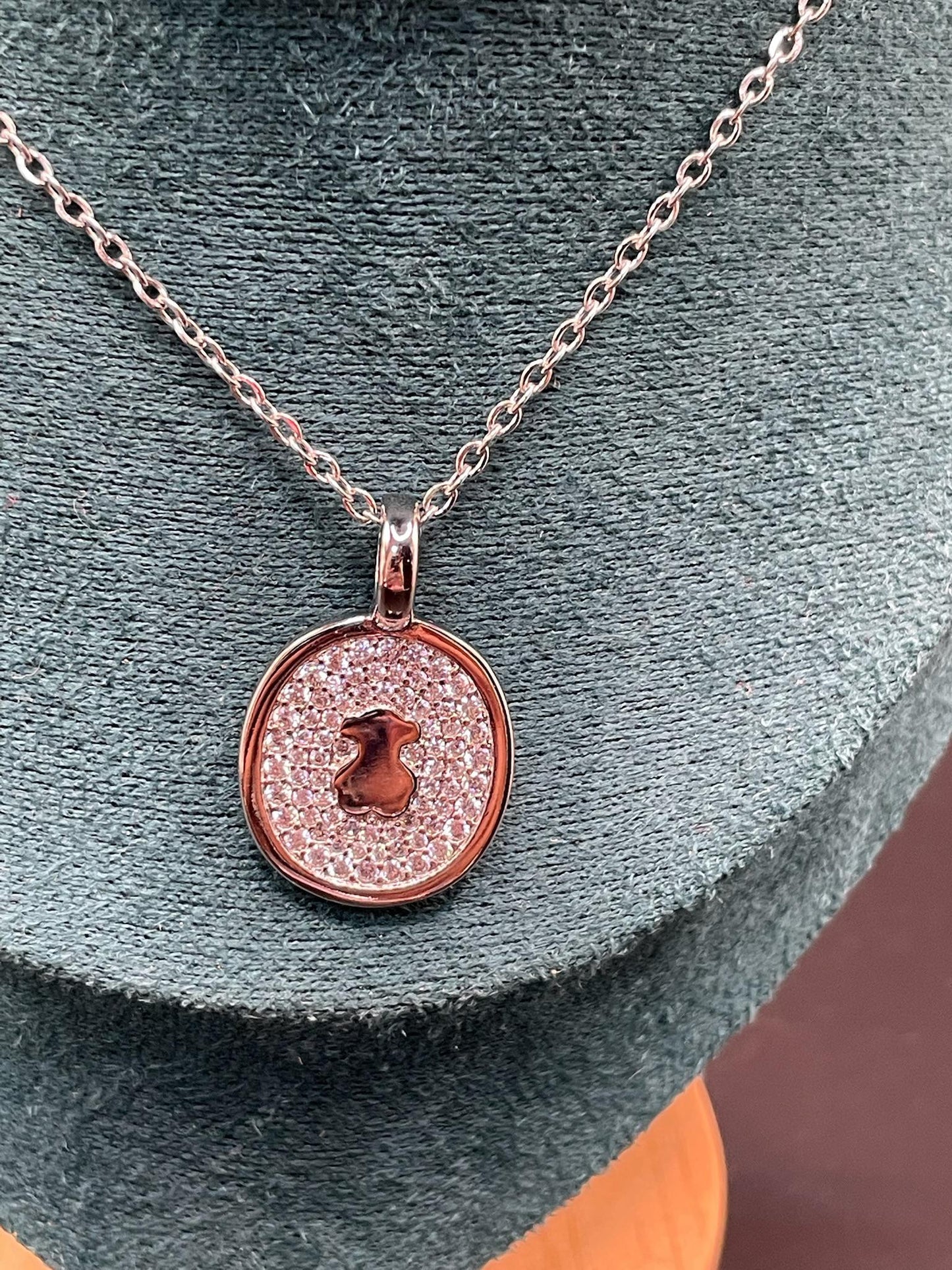 Collar y Aretes Camil